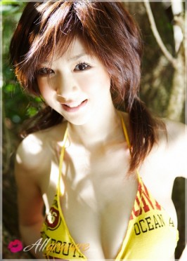 Aki Hoshino  from ALLGRAVURE