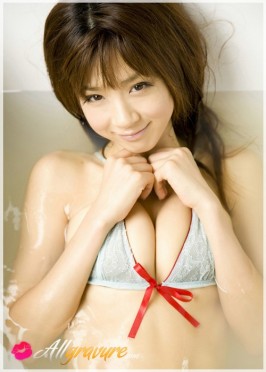 Aki Hoshino  from ALLGRAVURE