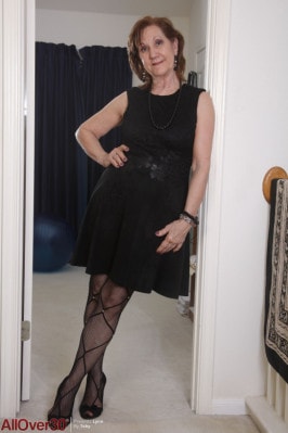 Lynn  from ALLOVER30