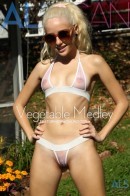 Naomi Woods in Vegetable Medley gallery from ALS SCAN