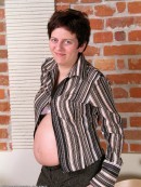 Victoria in pregnant gallery from ATKARCHIVES