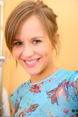 Roxy  from ATKARCHIVES