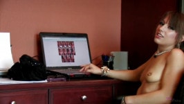 Risi Simms  from ATKGALLERIA