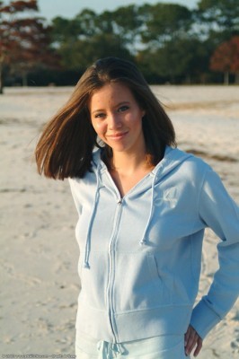 Keely  from ATKPETITES