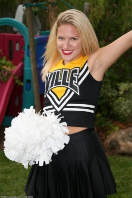 Mia  from ATKPETITES