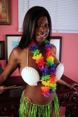 Coco Ferrari  from ATKPETITES