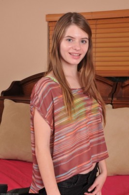 Alice March  from ATKPETITES