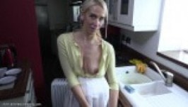 Fiona  from DOWNBLOUSELOVING