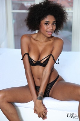 Luna Corazon  from LITTLECAPRICE-DREAMS