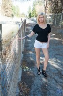 Cindy Lou in Outdoor Show gallery from NUBILES