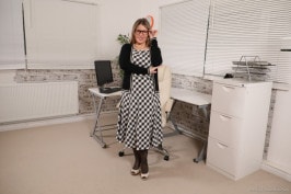 Siobhan Graves  from ONLYTEASE