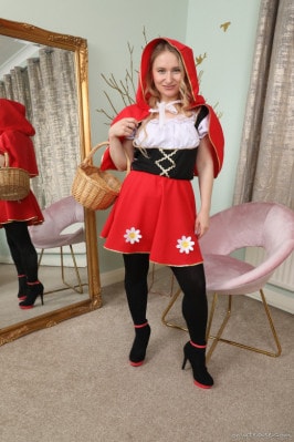 Luna  from ONLYTEASE