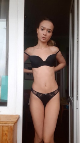 Roxy Knight  from RAWEROTIC