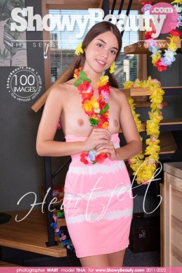 Tina  from SHOWYBEAUTY