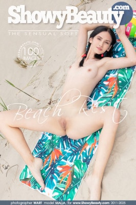 Malia  from SHOWYBEAUTY