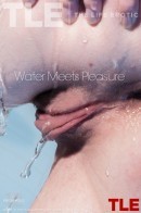 Linsy A in Water Meets Pleasure gallery from THELIFEEROTIC by Albert Varin