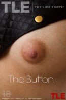 Izabella K in The Button gallery from THELIFEEROTIC by Higinio Domingo