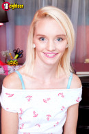 Sammy Daniels in Perky & Pink gallery from 18EIGHTEEN - #3