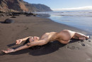 Sky Moon in Happy On The Beach gallery from WATCH4BEAUTY by Mark - #11