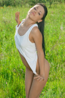 Elvia T in Tearing T-shirt gallery from STUNNING18 by Thierry Murrell - #14