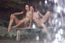Vera C & Vika Z in Chute D'eau gallery from METART by Goncharov - #14