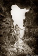 Jade in On The Rocks gallery from GALLERY-CARRE by Didier Carre - #3