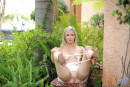 Annabelle Brady in Outdoors gallery from ANILOS - #8