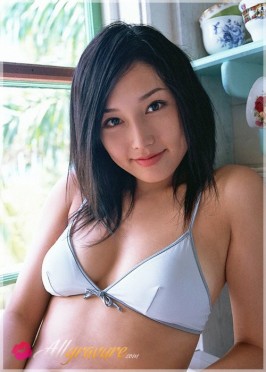 Yoko Mitsuya  from ALLGRAVURE