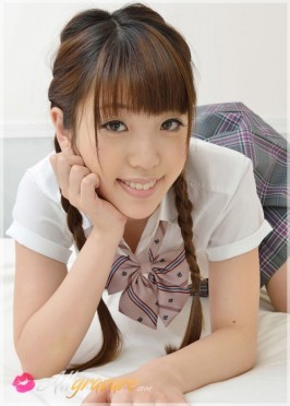 Mizuho Shiraishi  from ALLGRAVURE