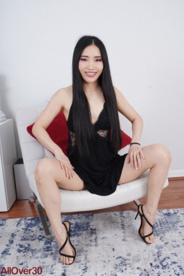 Kiki King  from ALLOVER30