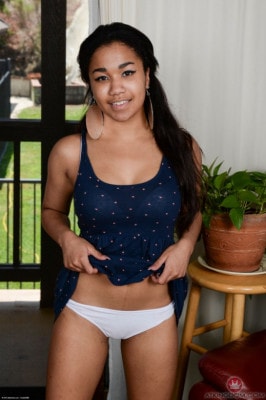 Loni Legend  from ATKEXOTICS