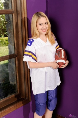 Mae Olsen  from ATKGALLERIA