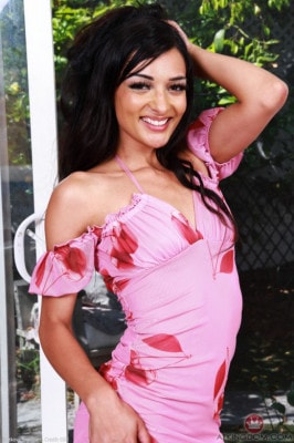 Laynee James  from ATKGALLERIA