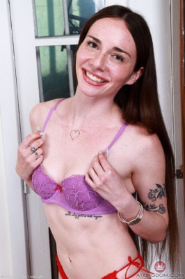 Tess Thompson  from ATKGALLERIA