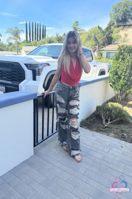 Nicole Nichols  from ATKGALLERIA