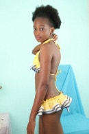 Ebony Sunye Strips Off Her Bikini