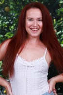 Annabelle Lee Shows Her All Natural Beauty