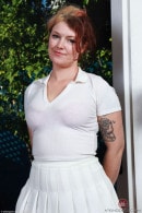 Apricot Pitts Flaunts Her Fur And Spreads