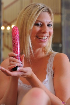 Nikki Neil  from ATKPETITES