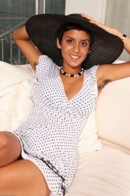 Sonya from ATKPETITES Sonya from ATKPETITES