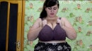 Nina Trying On Bras And Milking video from DIVINEBREASTSMEMBERS