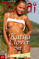 Katya Clover in Set 1 gallery from DOMAI by Vlad Kleverov
