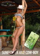 Masha in Sunflower and cow-boy gallery from EROTIC-FLOWERS