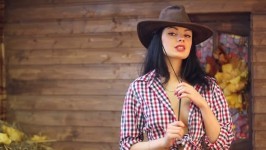 Katie  from FAMEGIRLS