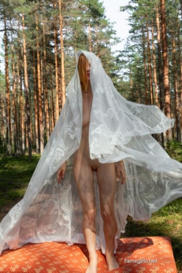 Hannah  from FAMEGIRLS