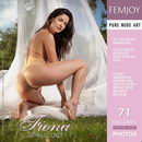 Fiona in Chill Out gallery from FEMJOY by Demian Rossi