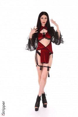 Morticia  from ISTRIPPER