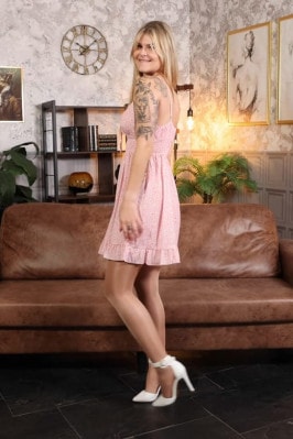 Alex Louise  from LAYERED-NYLONS