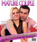 Evelyn in Hot Mature Mom Fucks Her Next Door Neighbor! video from MATURE.NL