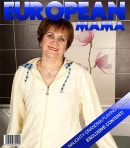 Raisha K in Horny Grandma Masturbating In Her Bath video from MATURE.NL